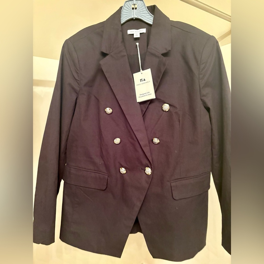 NWT FREE ASSEMBLY, COTTON, DOUBLE BREASTED, GOLD BUTTONS, BLACK BLAZER SIZE L